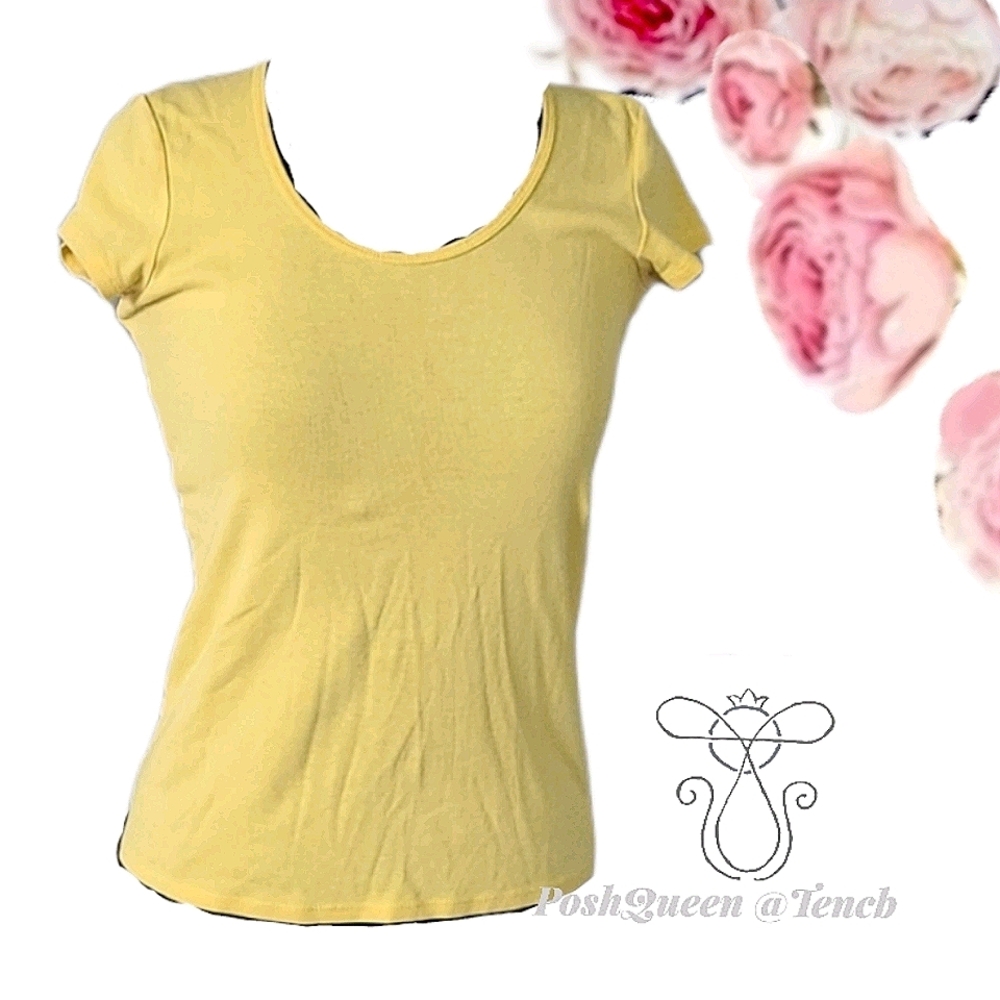 VS Tee Shop Small Yellow Short Sleeve Shirt